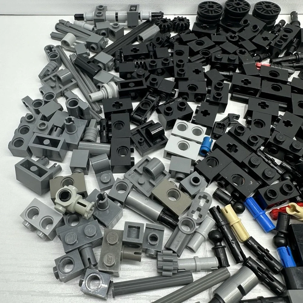Lego Parts & Bricks Bulk Lot Of 210 Pieces - Assorted Parts & Colors - Picture 2 of 10